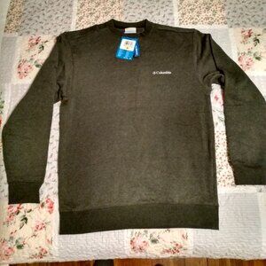New with tags,  green  columbia sweatshirt, sz small